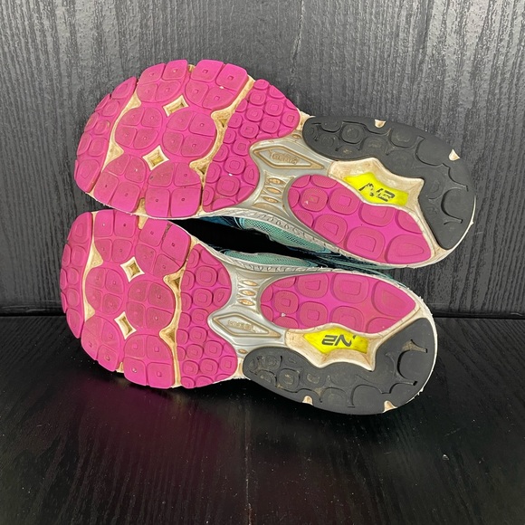 New Balance 1260v6 women’s size 9.5 - Picture 7 of 13